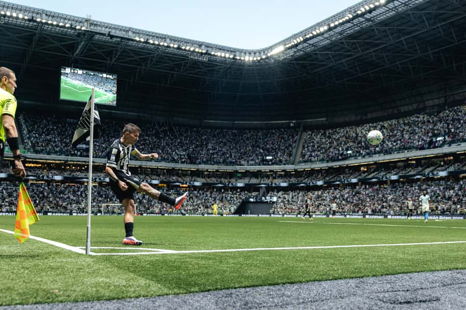Bernard na Arena MRV (Foto: Pedro Souza / Atlético)