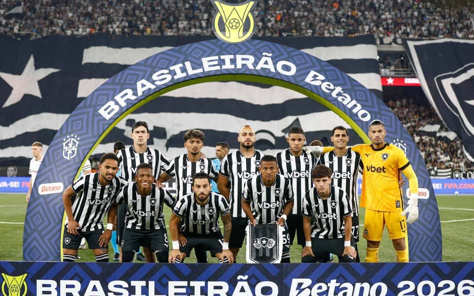 Time do Botafogo antes do jogo com o Fluminense