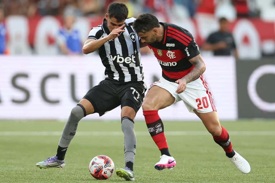 Confronto entre Botafogo e Flamengo