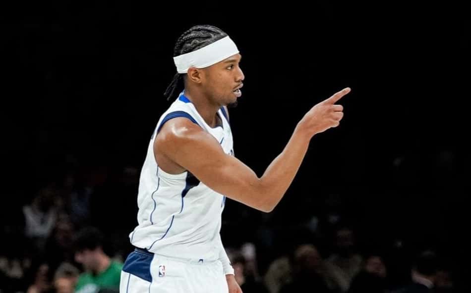 Brandon Williams pelo Dallas Mavericks na NBA (Foto: Reprodução/X/Dallas Mavs)
