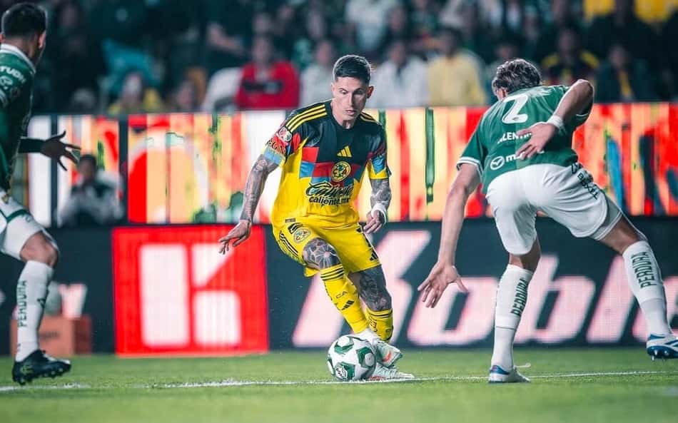 Brian Rodríguez pelo América-MEX