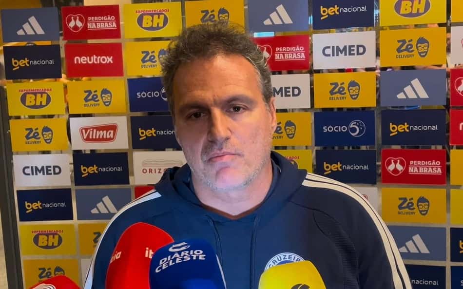 Bruno Spindel fazendo pronunciamento