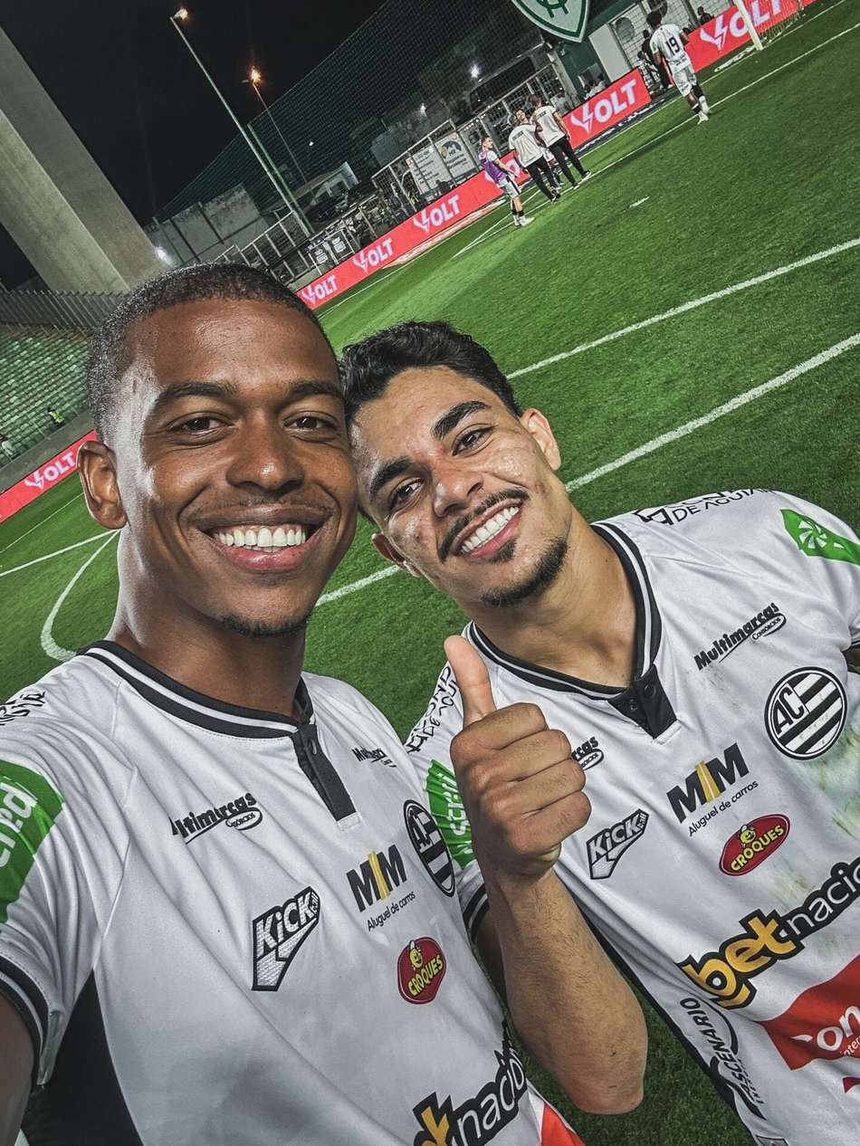 Carlinhos e Kauan fizeram os gols do Athletic na Série B