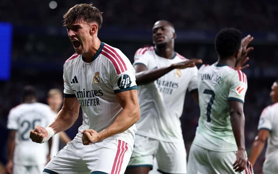 Carlos Espí comemora gol marcado pelo Real Madrid sobre o Espanyol, pela La Liga