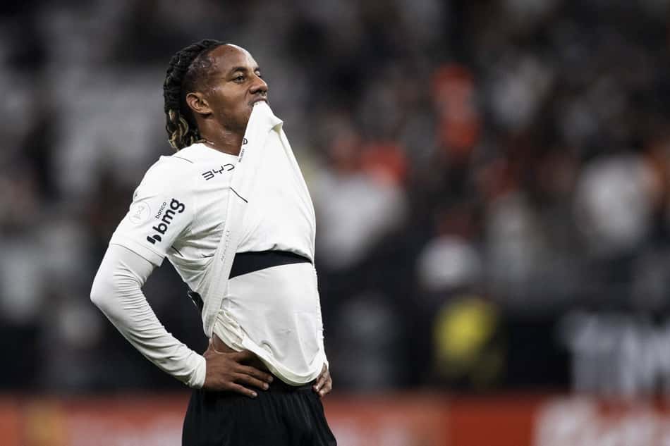 André Carrillo durante partida pelo Corinthians