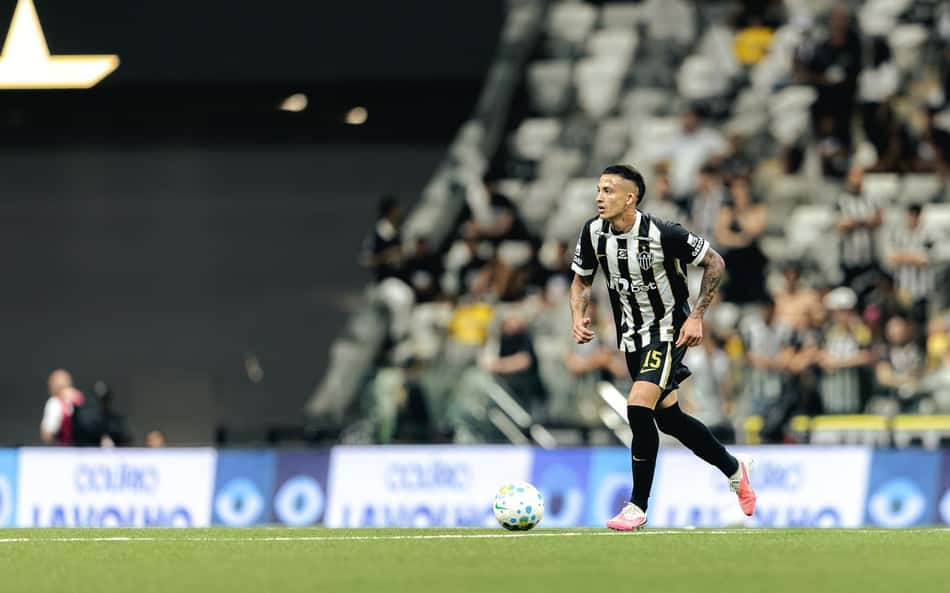 Castaño em Atlético x Grêmio (Foto: Pedro Souza / Atlético)