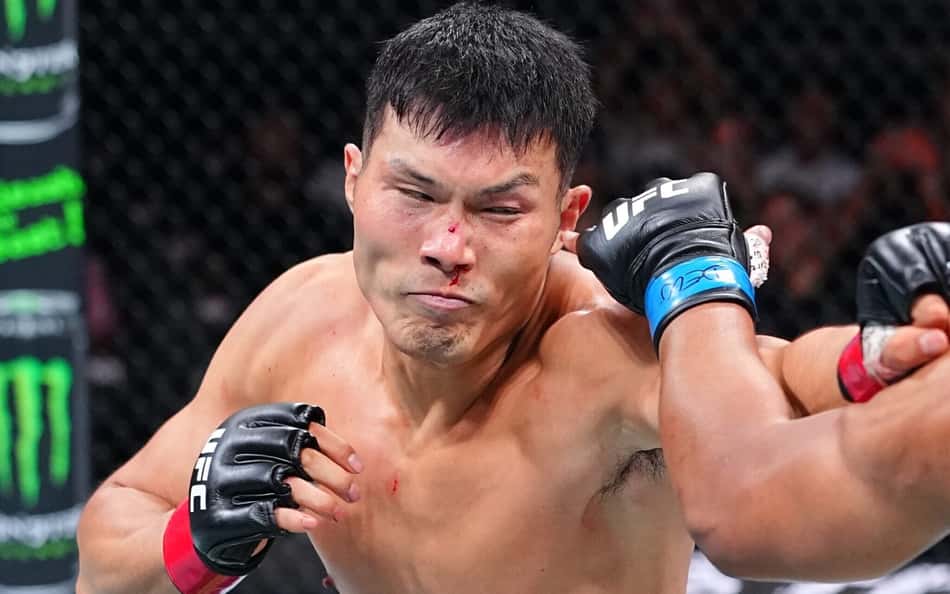 Chinês Liu Ce na vitória sobre Levi Rodrigues Jr