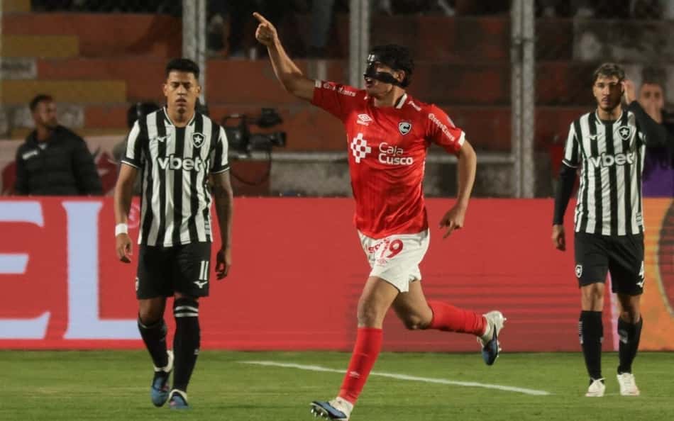 Clube peruano utilizou as redes sociais para comemorar placar elástico na Libertadores (Foto: Jose Angulo / AFP)