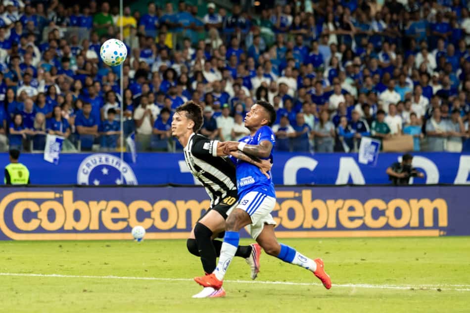 Confronto de ida entre Cruzeiro e Atlético terminou empatado (Foto: Willians Campos /Fotoarena/Folhapress)