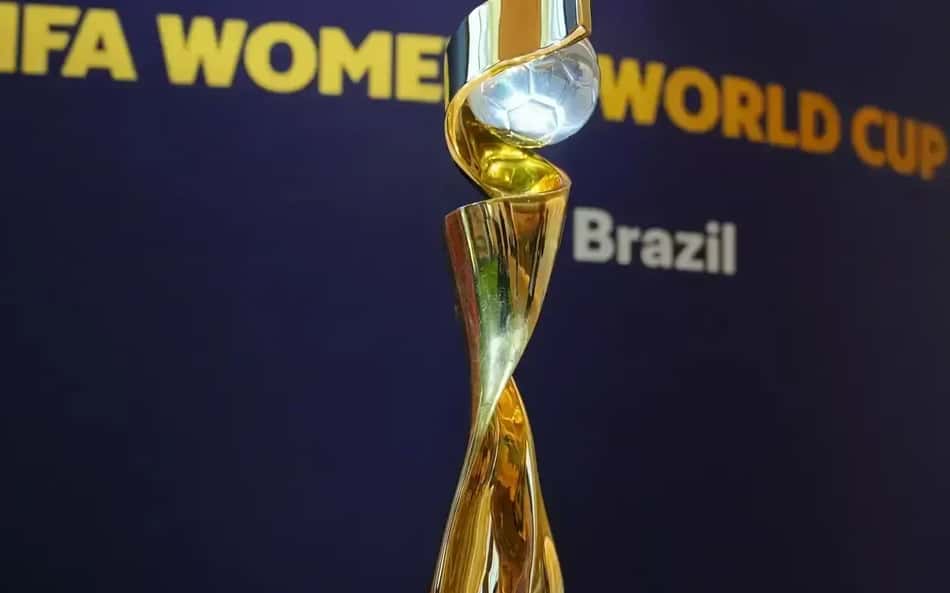 Taça da Copa do Mundo Feminina de 2027.