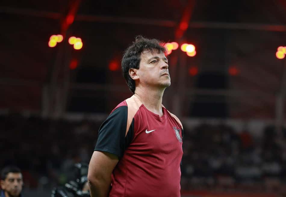 Fernando Diniz durante partida do Corinthians