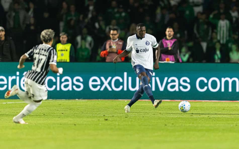 Veja o gol de Coritiba x Corinthians: Pedro Rocha abre o placar