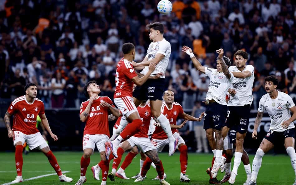 Veja o gol de Corinthians x Internacional: Gustavo Henrique marca