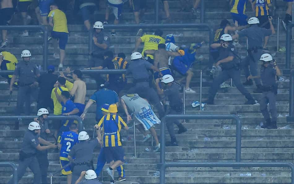 Conflito entre torcedores na Neo Química Arena