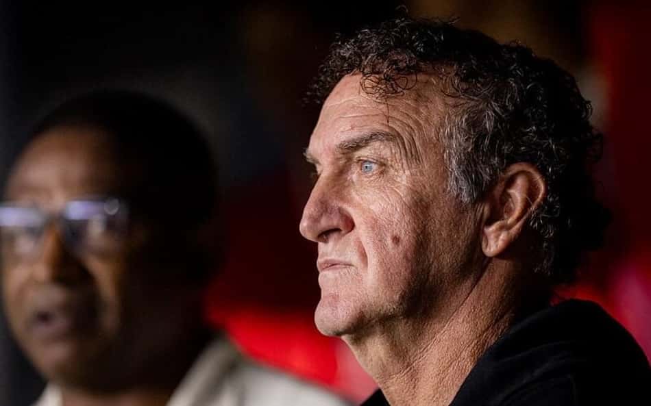 Cuca durante jogo do Santos na Vila Belmiro. (Foto: Raul Baretta/ Santos FC)