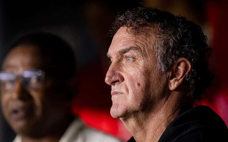 Cuca durante jogo do Santos na Vila Belmiro. (Foto: Raul Baretta/ Santos FC)