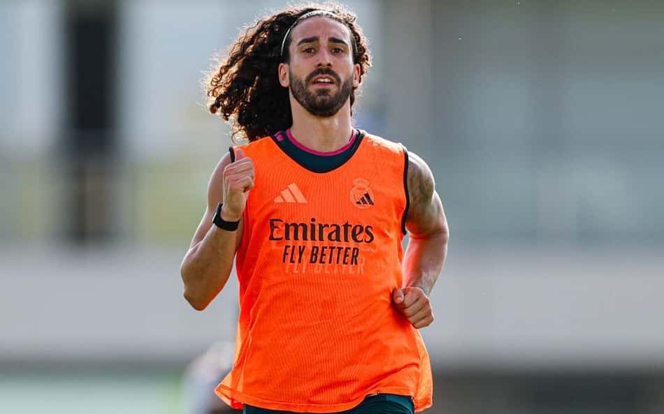 Cucurella corre em treino de pré-temporada do Real Madrid