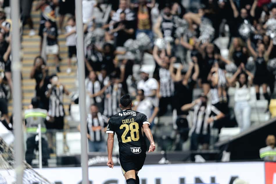 Cuello comemora gol x gremio (Foto: Pedro Souza / Atlético)