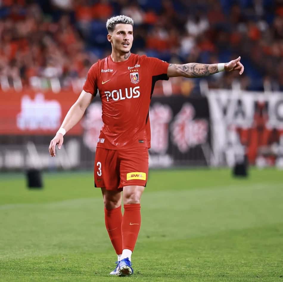 Danilo Boza em ação pelo Urawa Reds