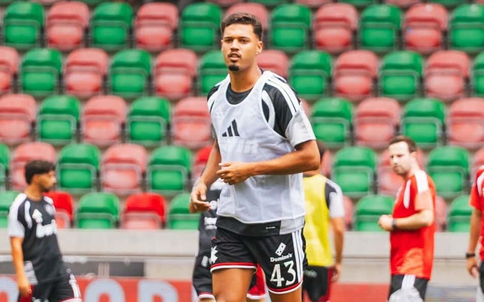 Ex-Botafogo, David Sousa busca manter invencibilidade contra o Benfica
