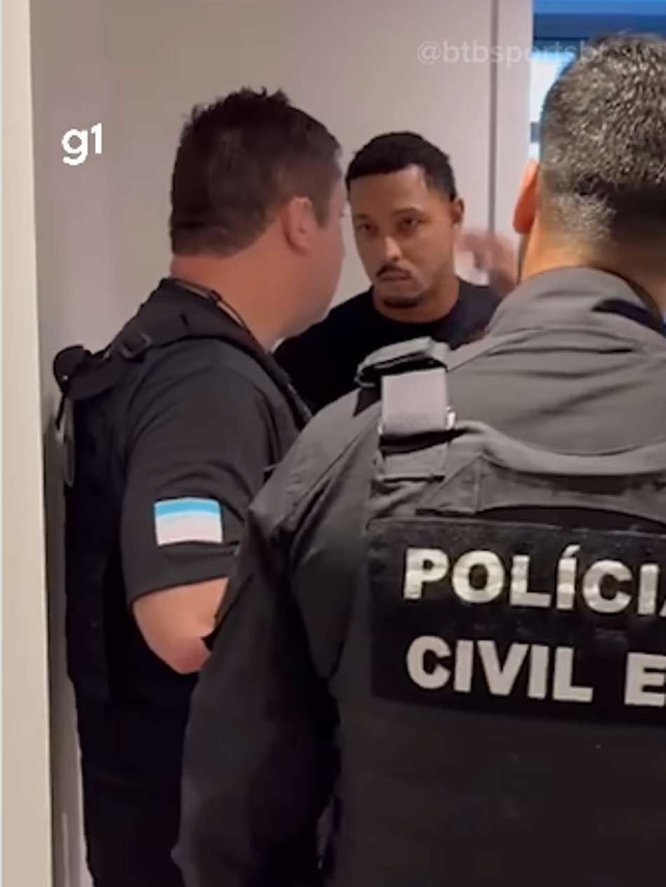 David no CT do Vasco durante operação da Polícia Civil