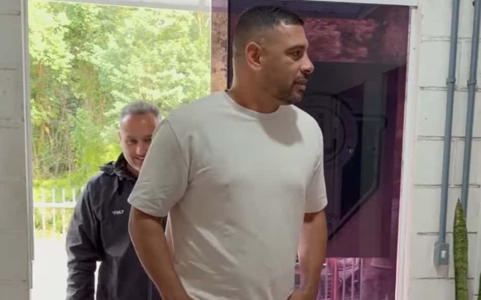Diego Souza visita instalações do Joinville, do qual será o novo treinador