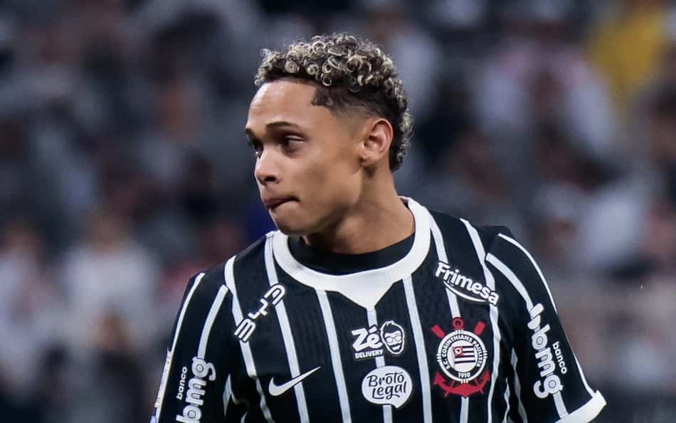 Dieguinho durante partida do Corinthians