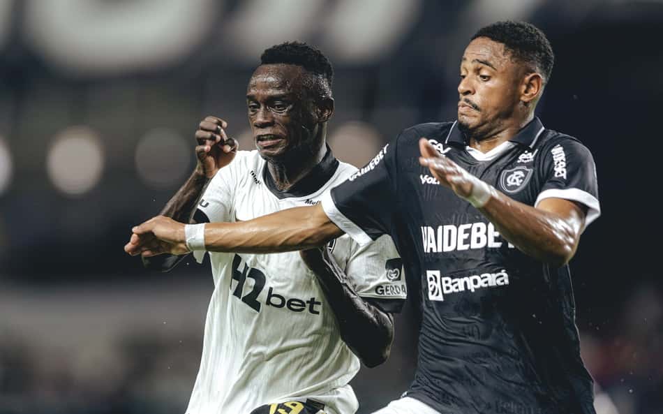 Disputa em Atlético x Remo (Foto: Pedro Souza / Atlético)