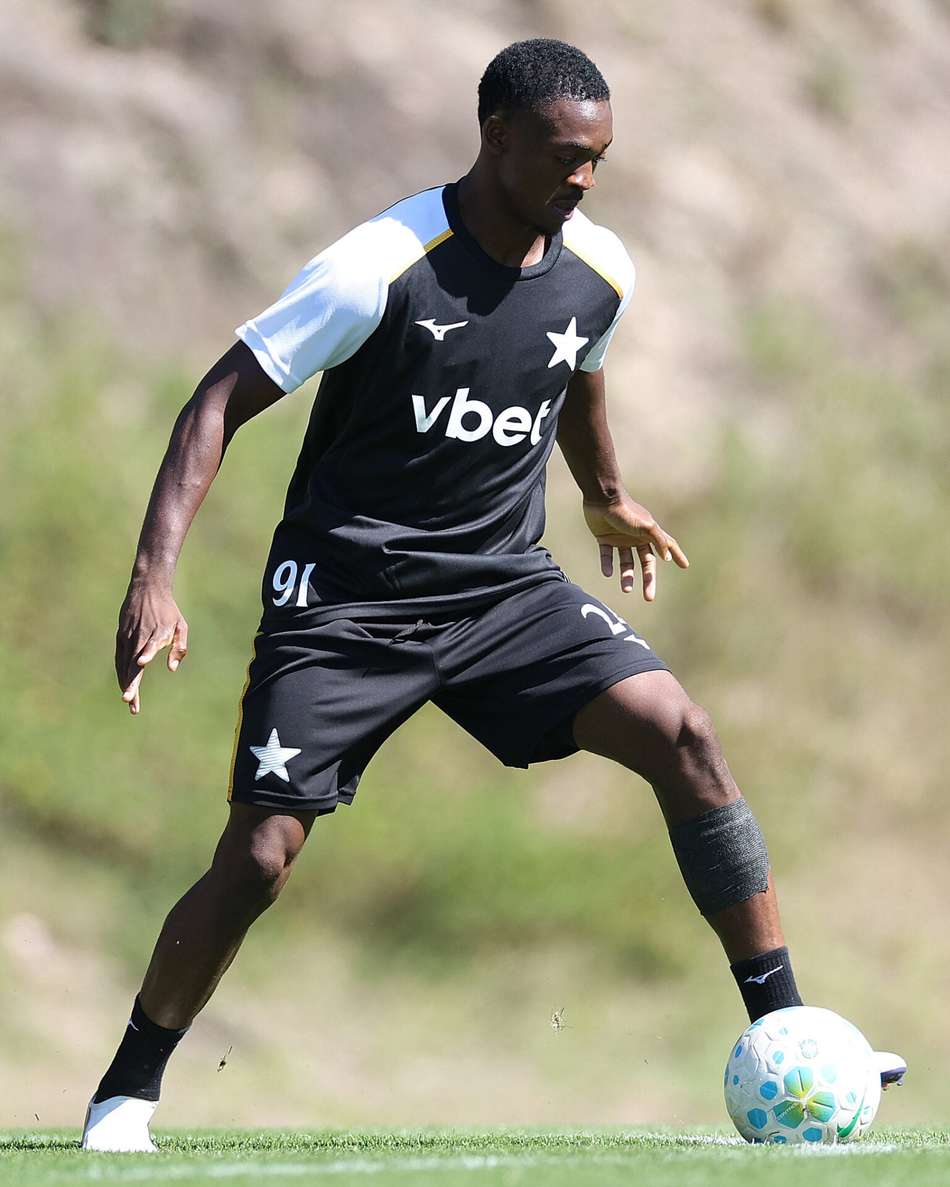 Domingos Andrade em treino do Botafogo