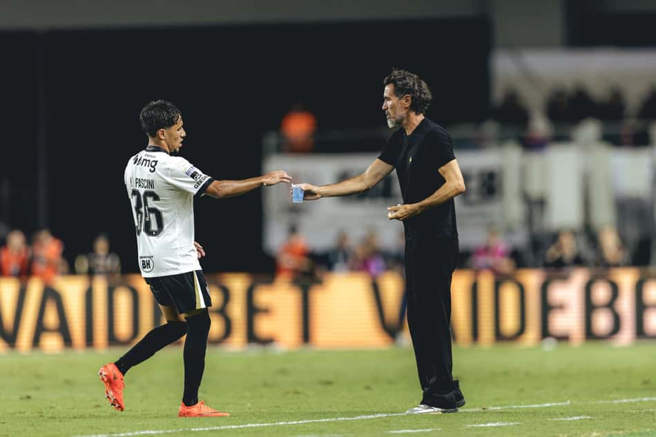 Barba Domínguez em Remo x Atlético (Foto: Pedro Souza / Atlético)