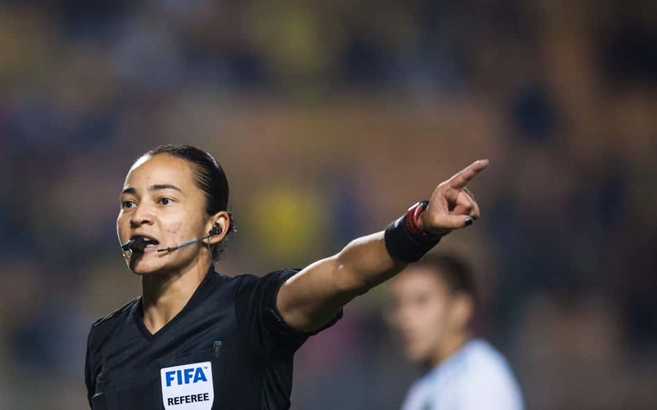 Edna apitou Internacional x Remo