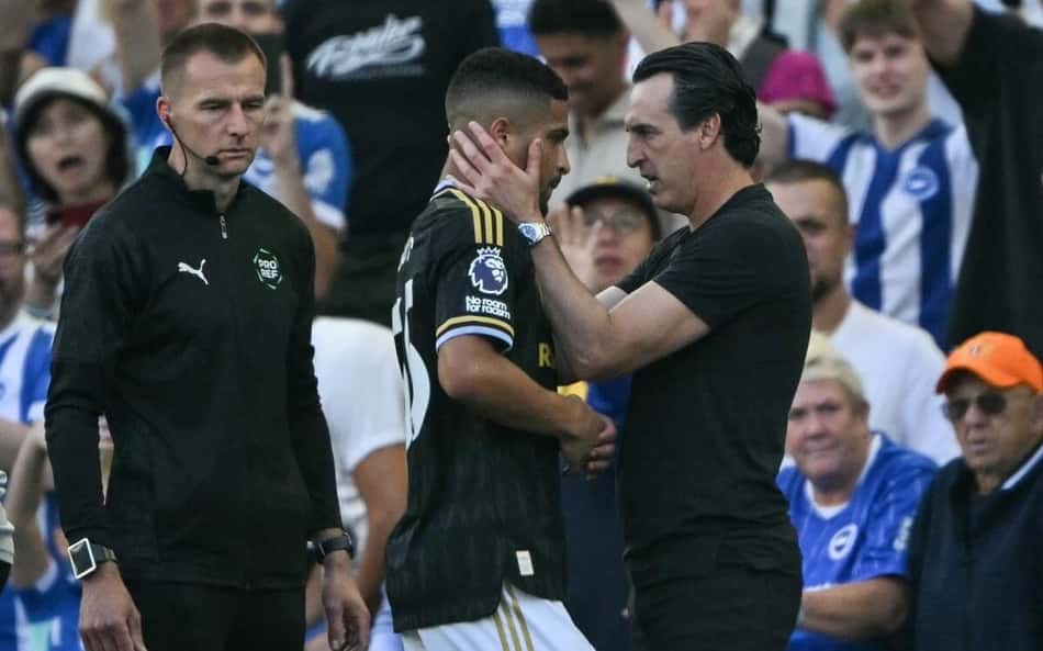 Em estreia ruim, João Gomes é duramente criticado por torcedores do Aston Villa