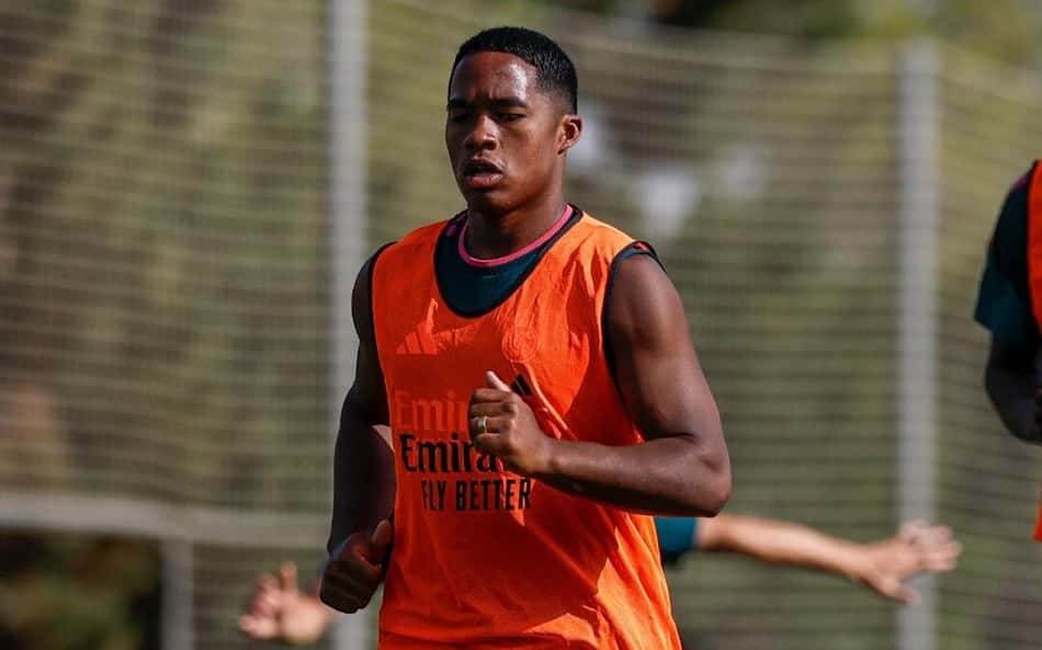 Endrick em treino do Real Madrid durante a pré-temporada