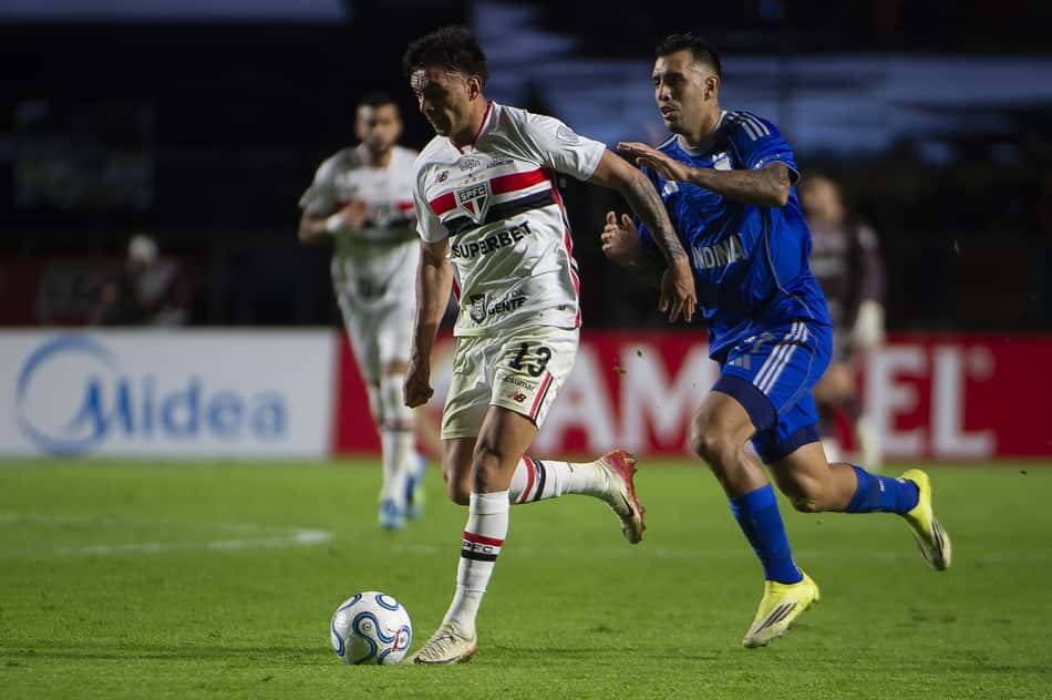 Enzo Díaz lateral São Paulo