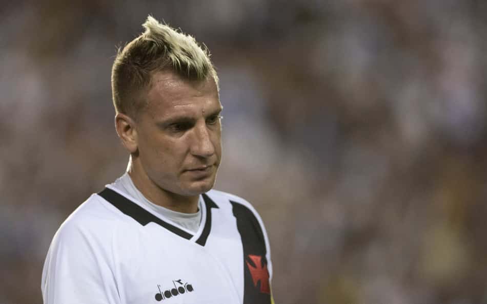 Ex-Vasco quebra silêncio em episódio com Icardi e ex-esposa