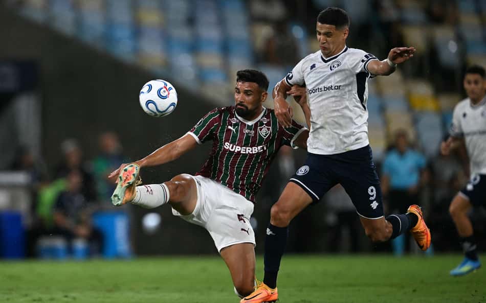 Freytes durante a partida contra o Rivadavia na Libertadores (Foto: MAURO PIMENTEL / AFP)