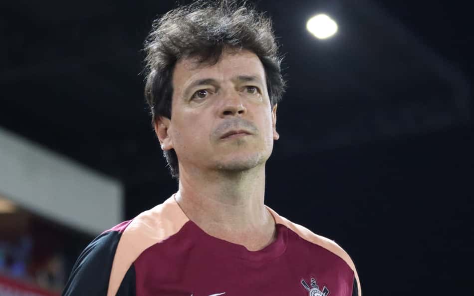 Fernando Diniz durante partida do Corinthians