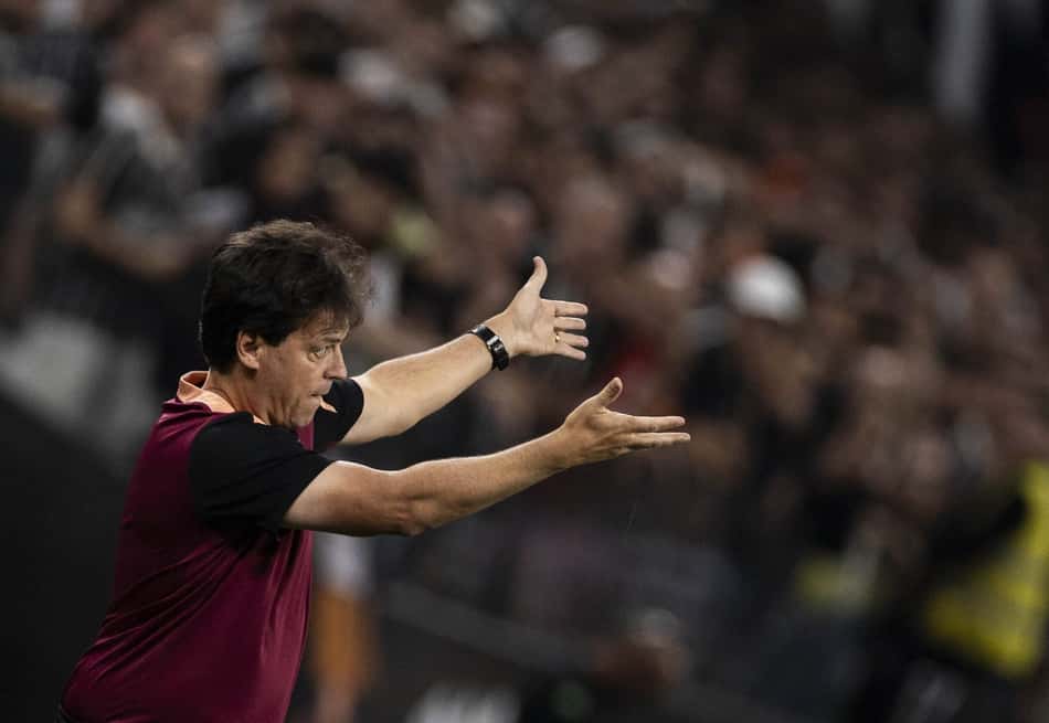 Fernando Diniz durante partida do Corinthians