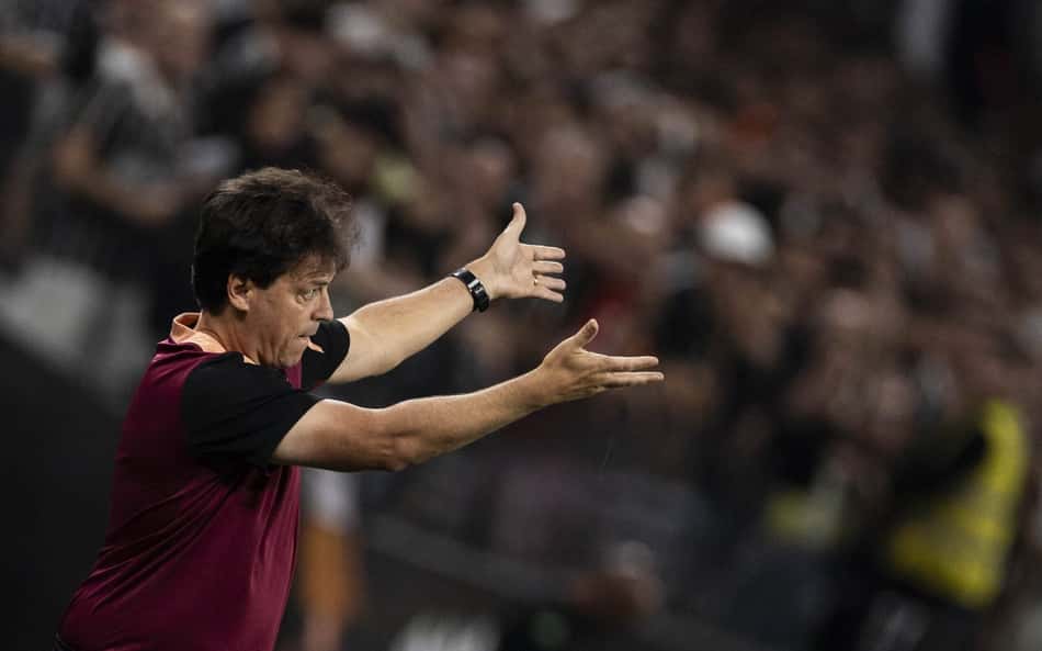 Fernando Diniz durante partida do Corinthians