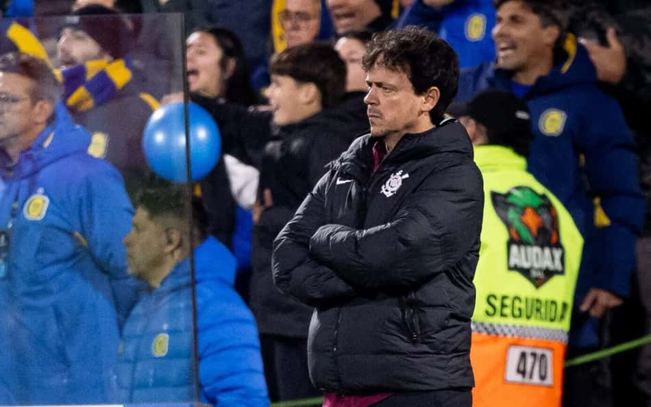 Fernando Diniz, técnico do Corinthians, durante o jogo contra o Rosario Central, pela Libertadores