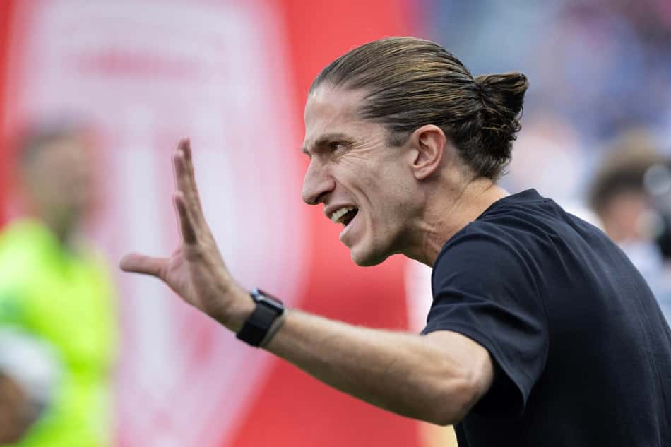 Filipe Luís em ação no duelo entre Monaco e Le Havre