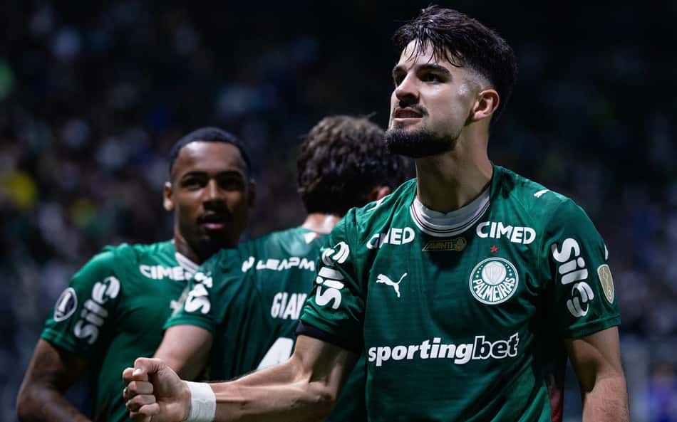 Flaco López, centroavante do Palmeiras, comemora gol na Libertadores