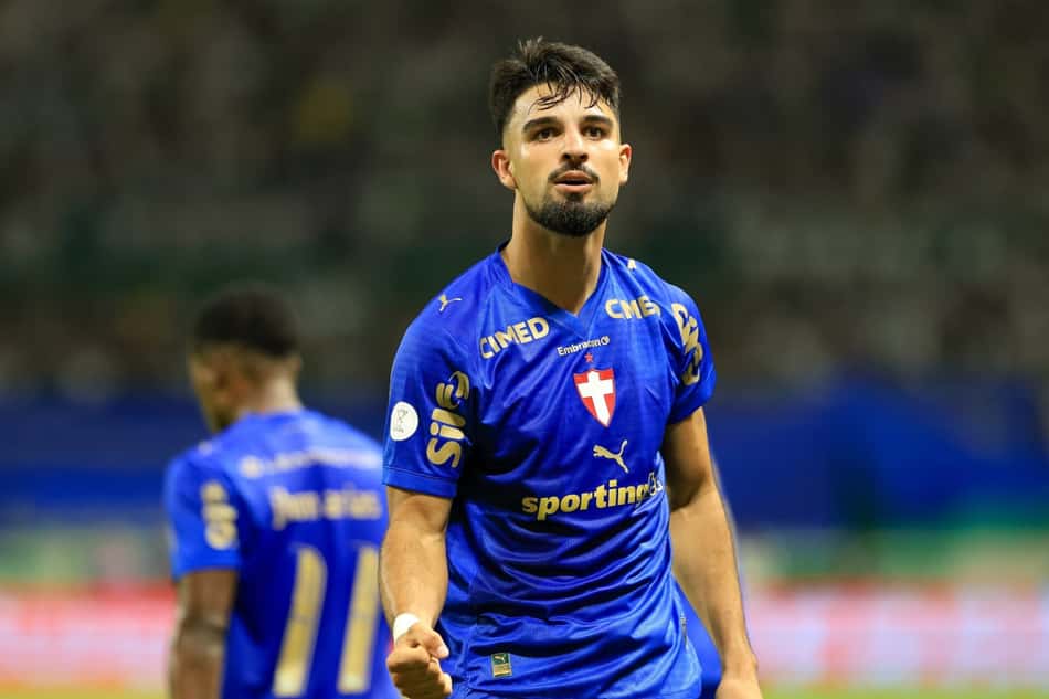 Flaco López em ação no duelo entre Palmeiras e Santos (Foto: Fabio Giannelli/AGIF/Folhapress)