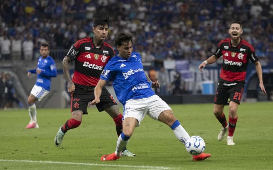 Flamengo x Cruzeiro pelo jogo de ida da Libertadores (Foto: Patricia Guedes/Onzex Press e Imagens/Folhapress)