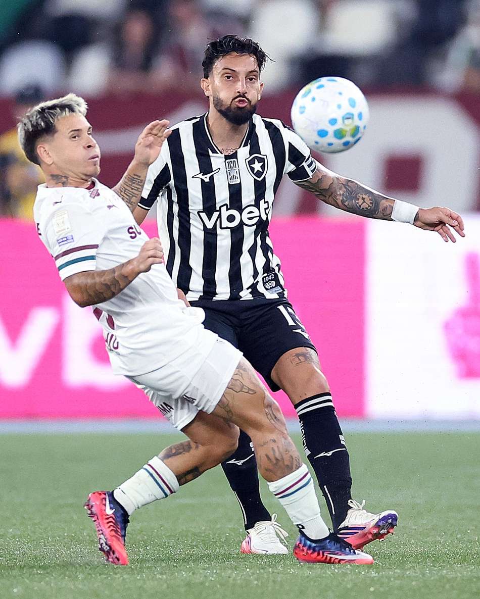 Botafogo e Fluminense empataram por 1 a 1 no Nilton Santos