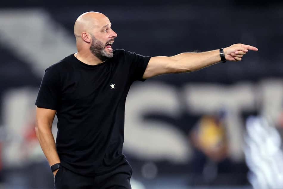 Franclim Carvalho comanda o Botafogo