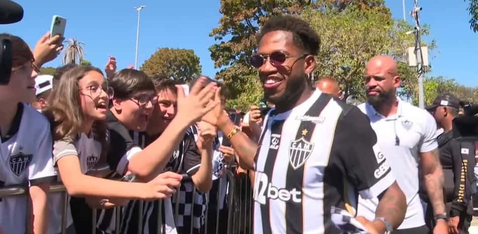 Fred desembarca em Belo Horizonte (reprodução Galotv)
