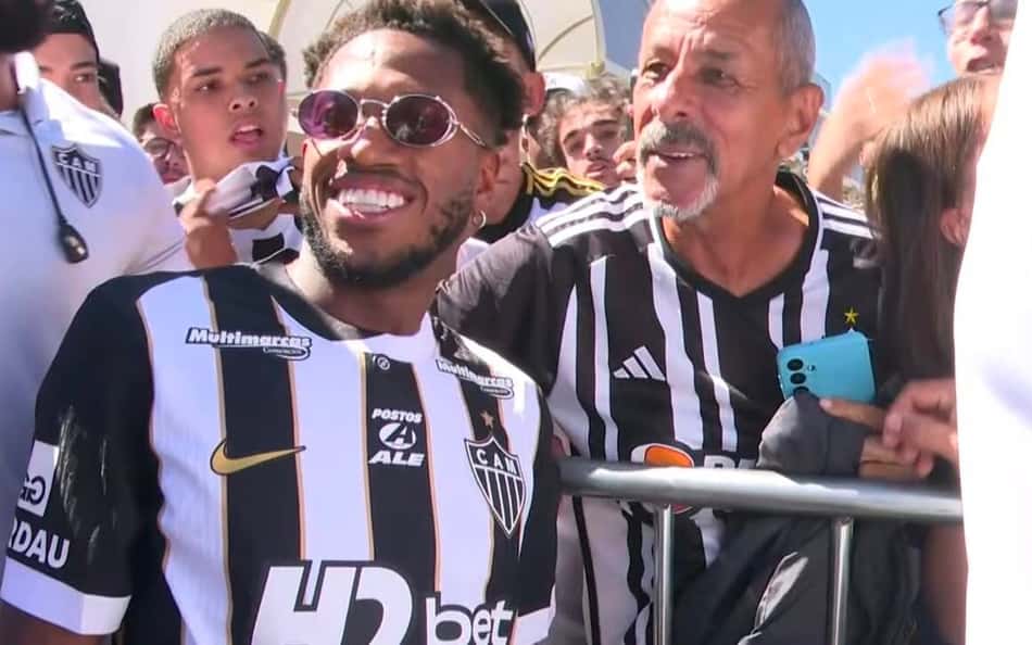 Fred desembarca em Belo Horizonte (reprodução Galotv)