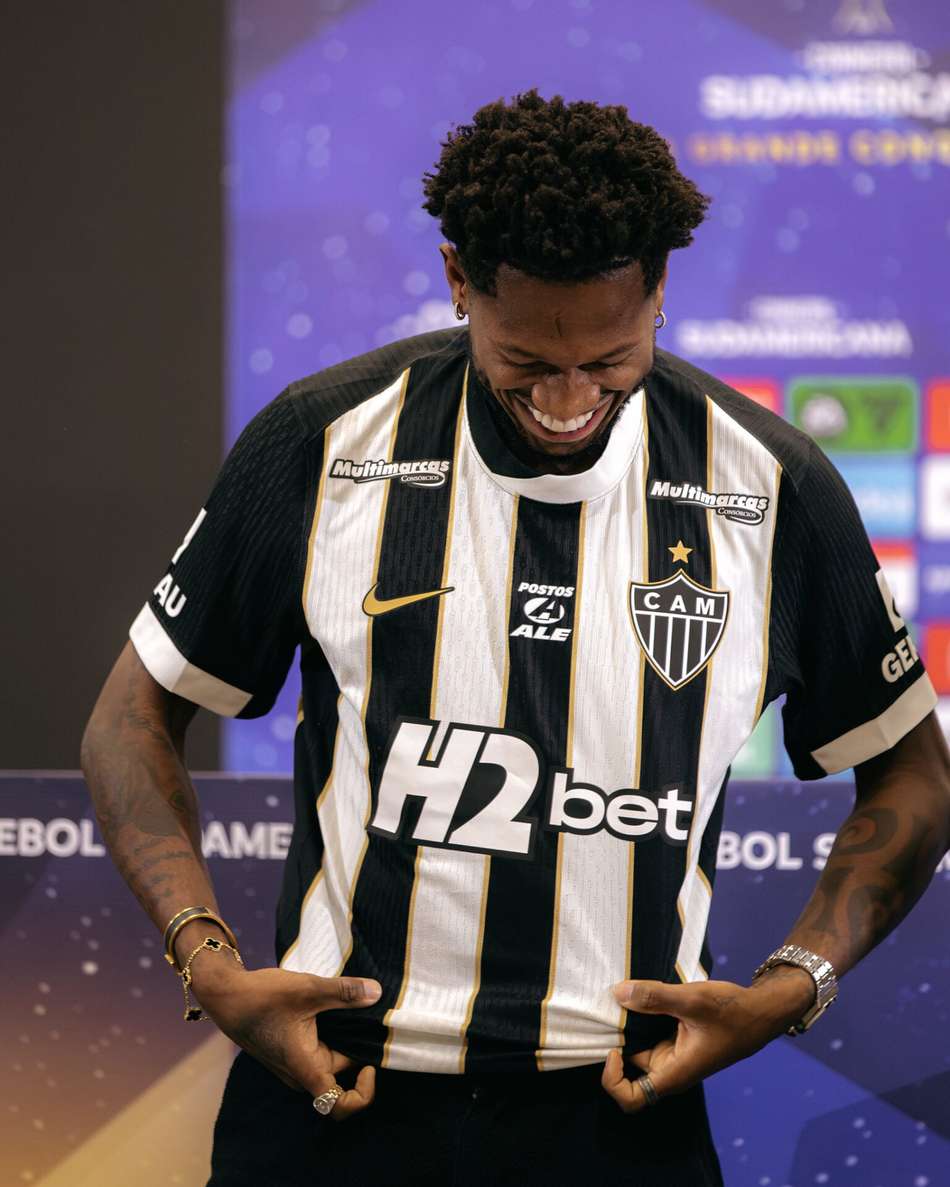 Fred vestindo a camisa do Atlético (Foto: Pedro Souza / Atlético)