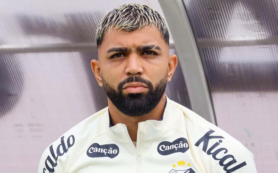 Gabigol antes de jogo do Santos